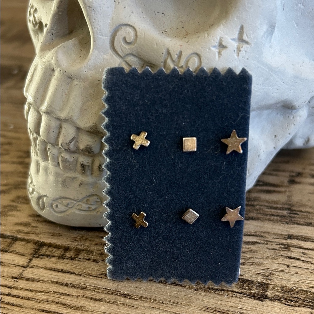 Elegant metal Stud Earrings Set